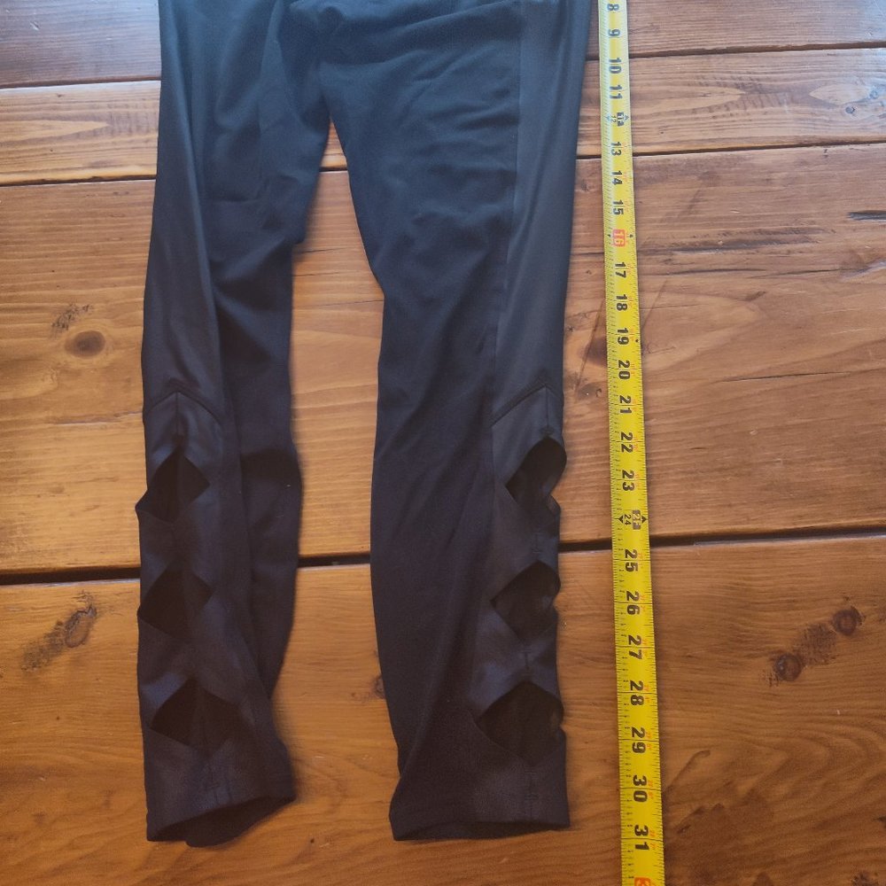 Athleta workout leggings with side calf detail